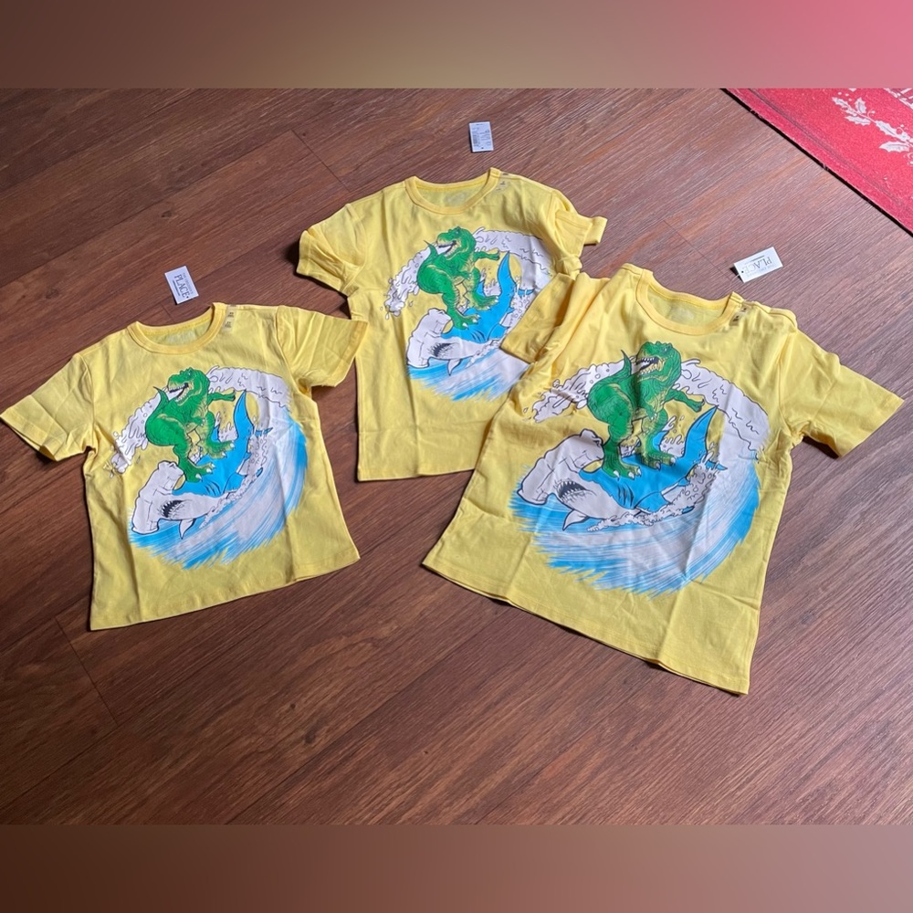 NWT kids dinosaur tshirt bundle size xs, s, m